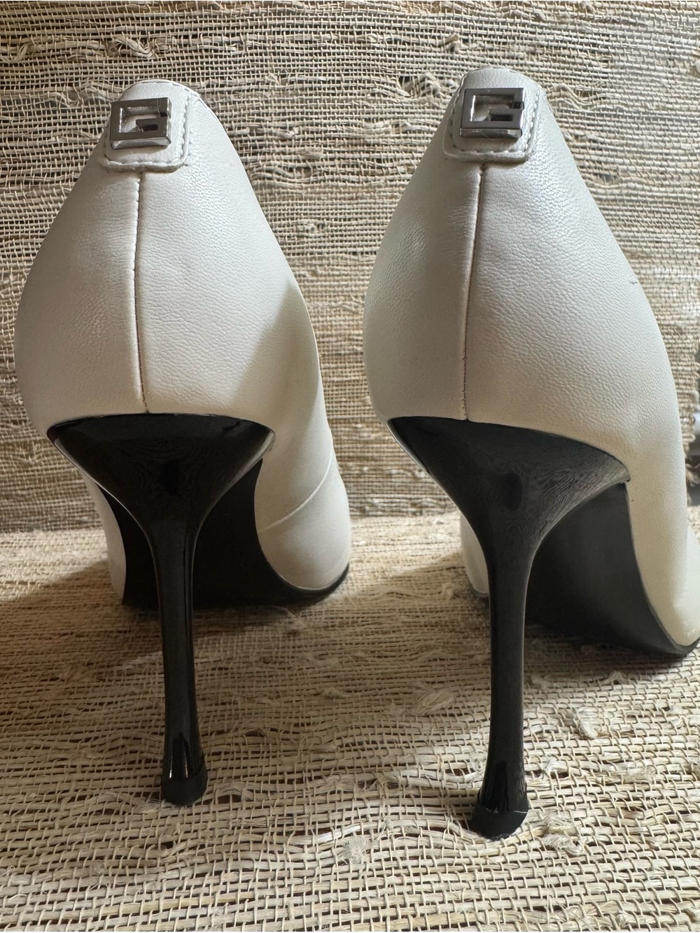 GUESS Peep Toe Stiletto Heels White with Black Patent Heels and Toe Points Sz 8 - Picture 6 of 16